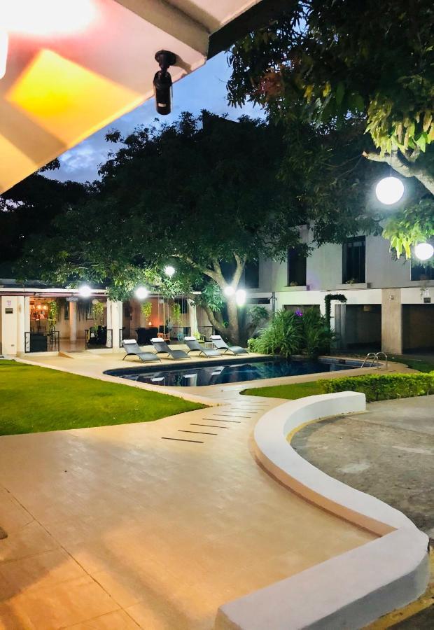 Hotel Mango Airport Río Segundo Εξωτερικό φωτογραφία
