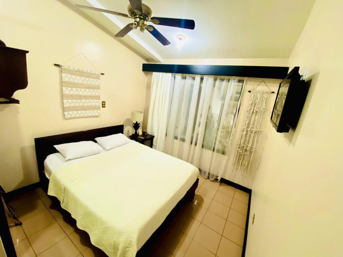 Hotel Mango Airport Río Segundo Εξωτερικό φωτογραφία