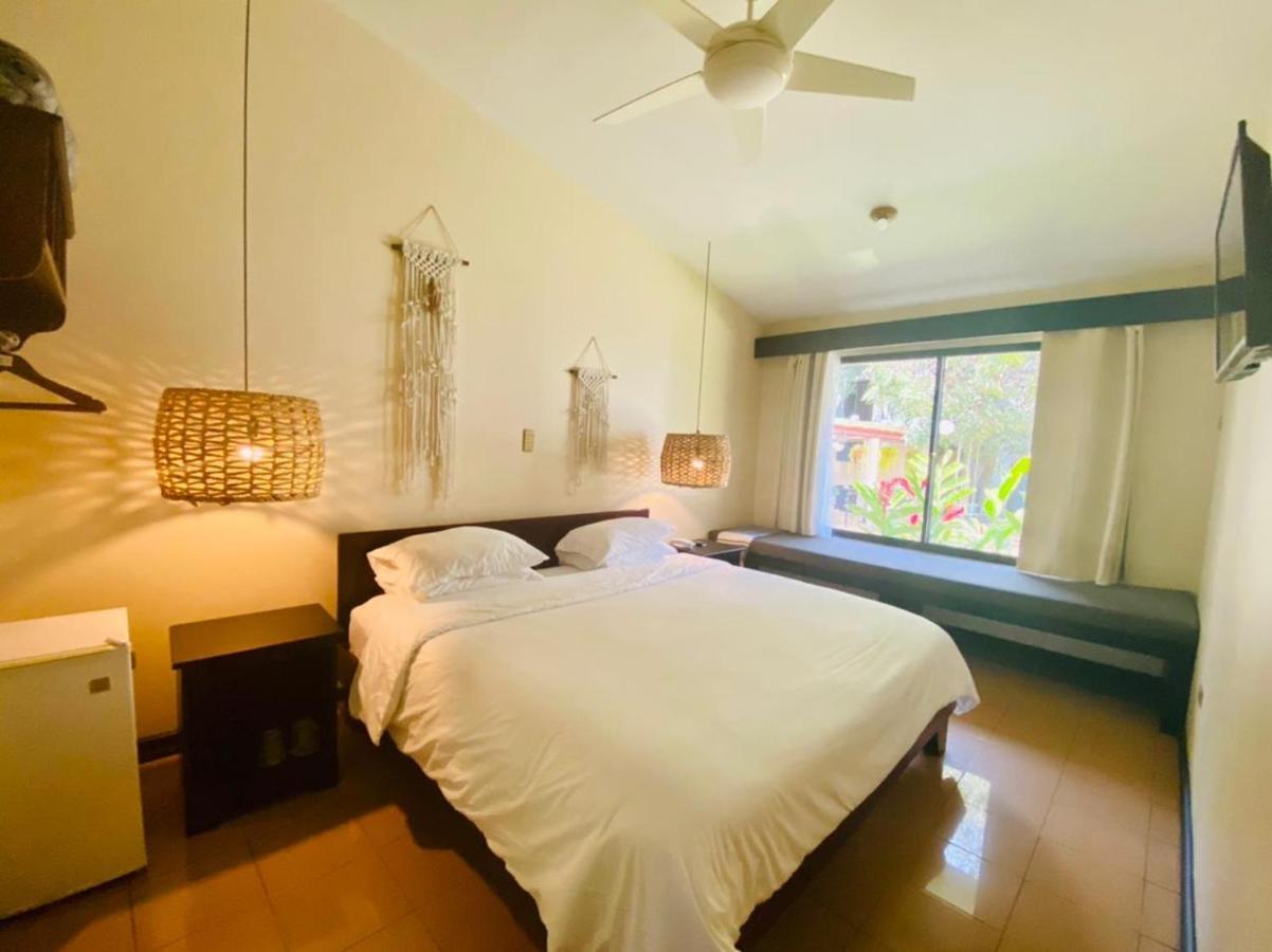 Hotel Mango Airport Río Segundo Εξωτερικό φωτογραφία
