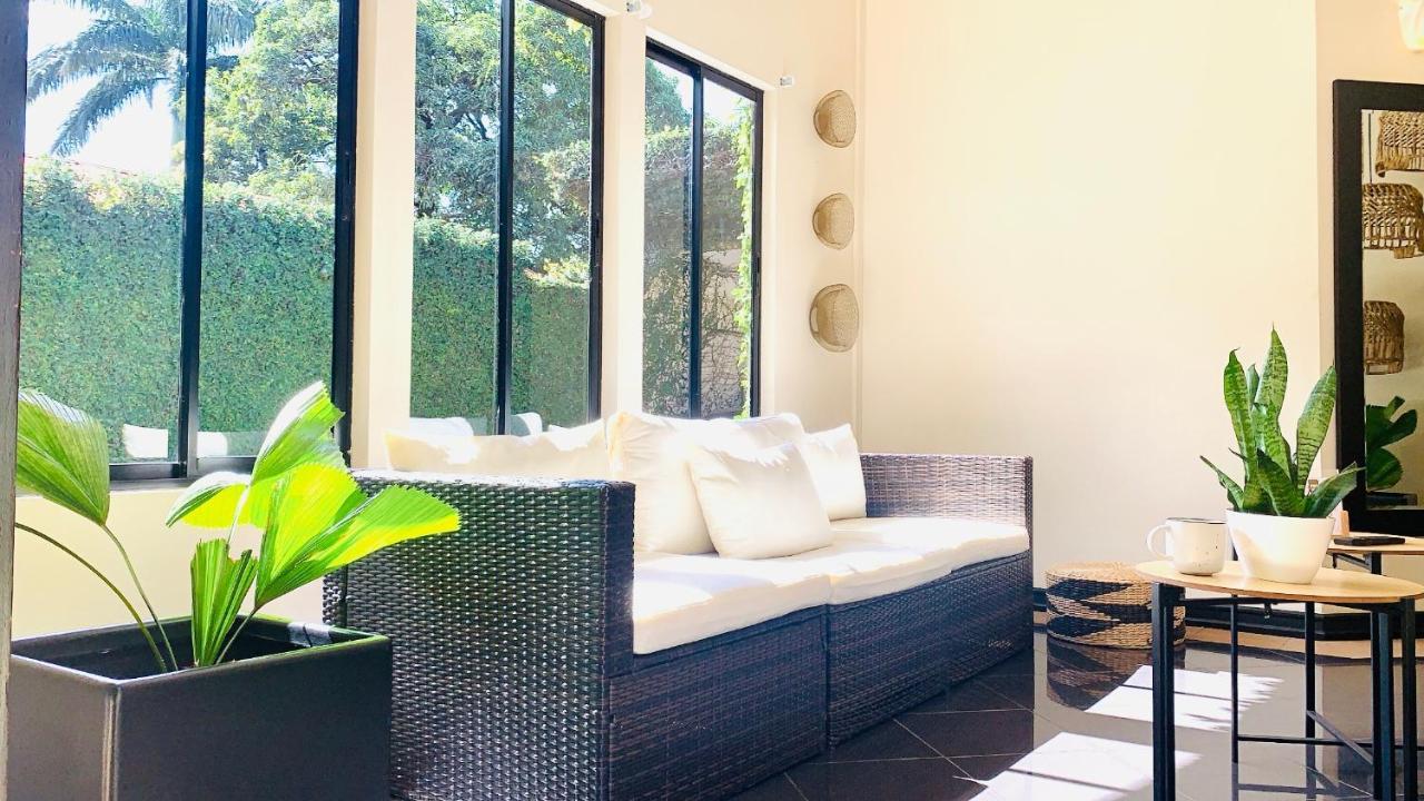 Hotel Mango Airport Río Segundo Εξωτερικό φωτογραφία
